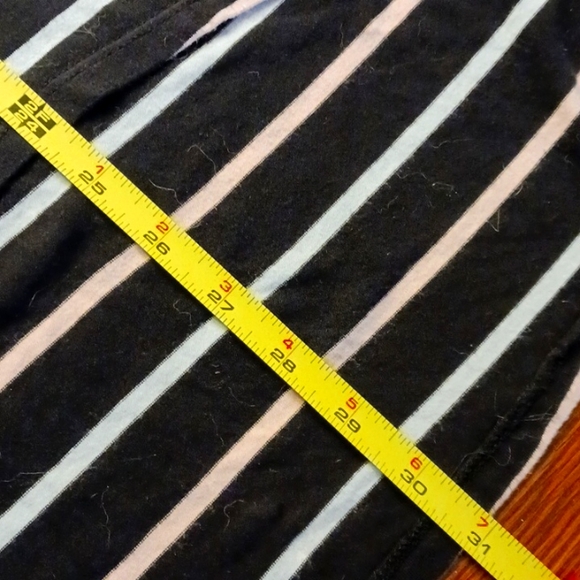 LularoeHi/lowShort-sleevedTopXL EUC - Picture 5 of 7